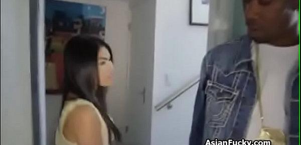 trendsSome asian bitch gets fucked by a bbc